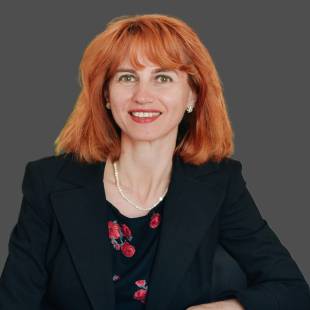 Andreea Pop, Senior Consultant 